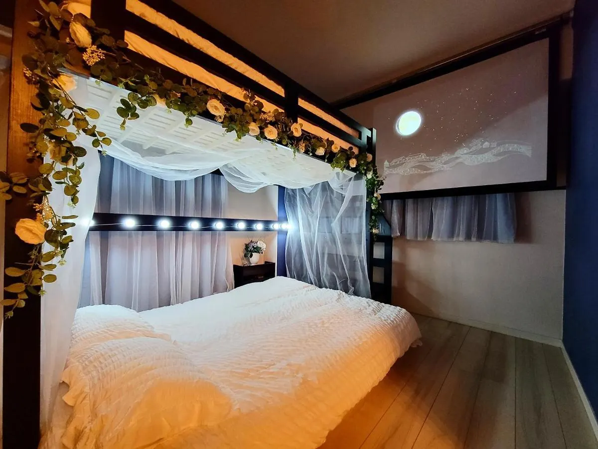 歌舞伎町ヤスオroom Tokyo 0*,  Japan